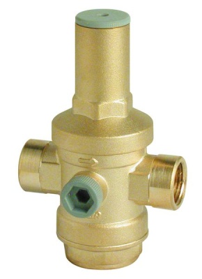 246+243 ICMA 1 1/4'' Редуктор давления с манометром. Внутренняя резьба